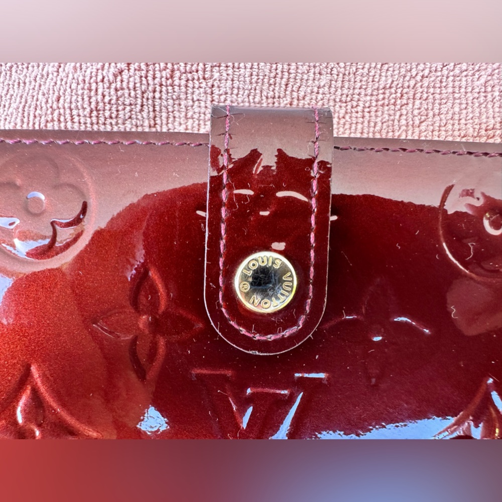 Louis Vuitton Burgundy Wine Wallet. - Picture 8 of 16